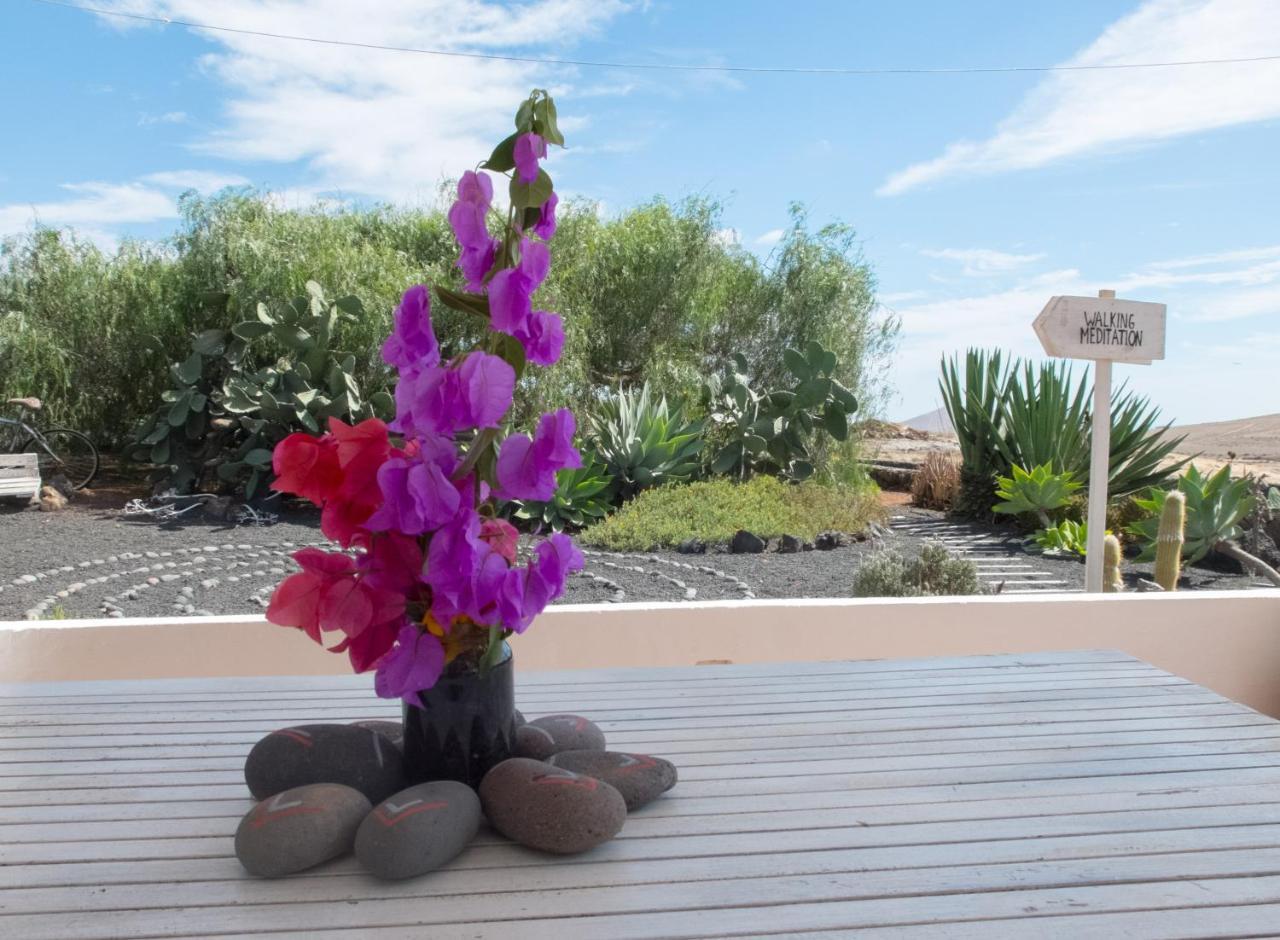 Гостевой дом Kalindi Lanzarote Коста-Тегисе Экстерьер фото